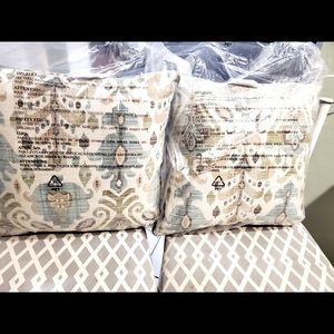 Teal decorative cushions